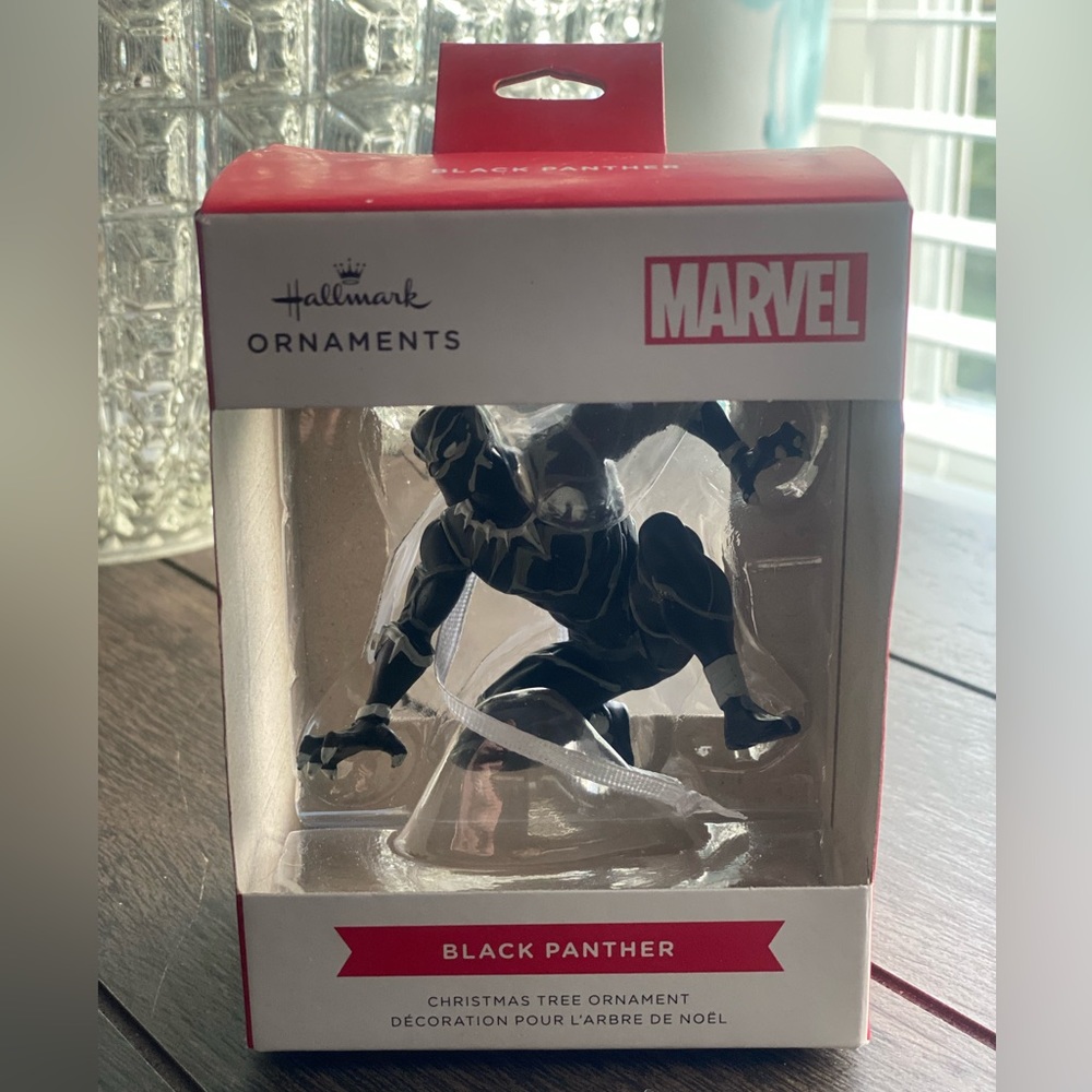 BLACK PANTHER~CHRISTMAS~ORNAMENT HALLMARK~MARVEL~AVENGERS~NEW~2022